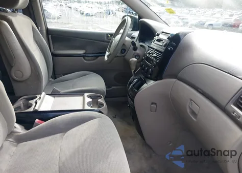 2004 Toyota Sienna Le from USA, damaged, VIN 5TDZA23C04S197776